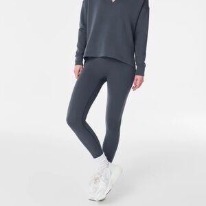 SPANXshape Booty Boost 7/8 Leggings Blue Color Size Medium NWOT